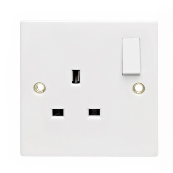 13A 1 GANG SWITCHED SOCKET